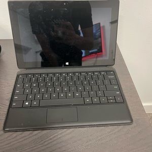 Microsoft Surface RT computer tablet comes with keyboard